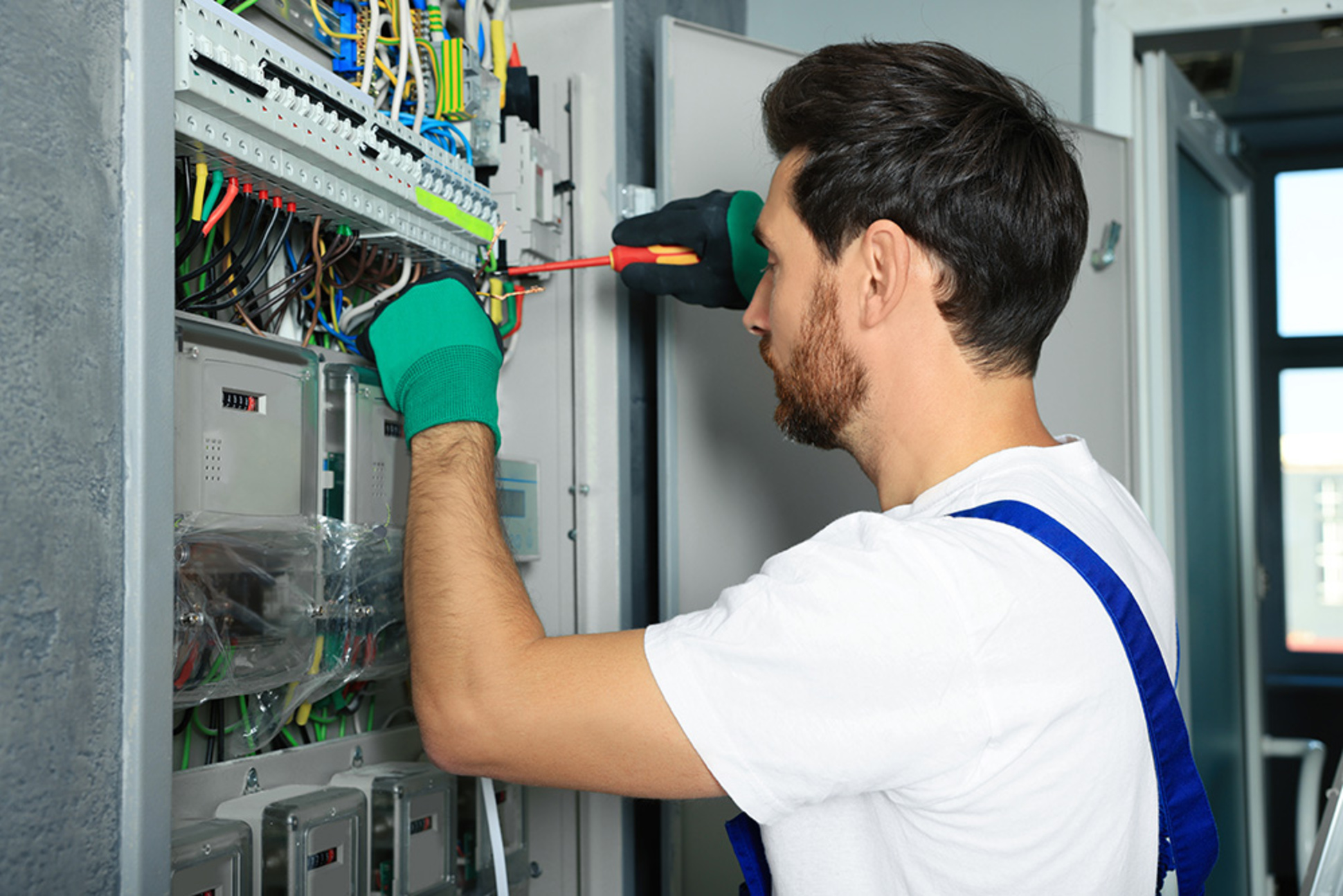 Nieder&shy;spannungs&shy;anlagen bei Elektro Keyerleber GmbH in Stuttgart